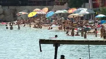 Čeští turisté plní chorvatské pláže