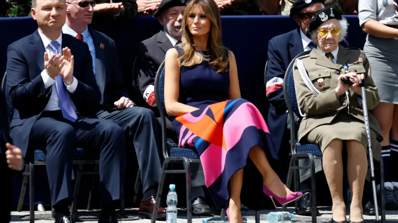 Andrzej Duda a Melanie Trumpová během projevu Donalda Trumpa ve Varšavě