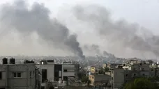 Kouř nad Rafahem po izraelském útoku