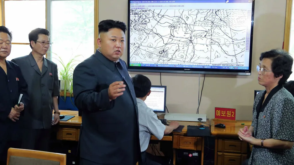 Kim Čong-un na inspekci v hydrometeorologickém ústavu