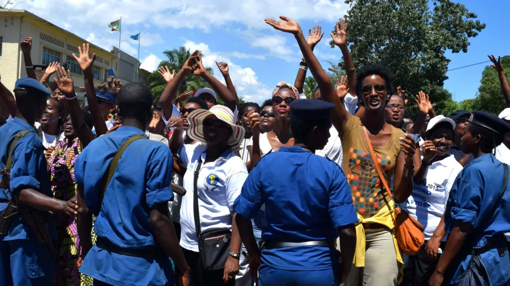 Protesty proti kandidatuře burundského prezidenta