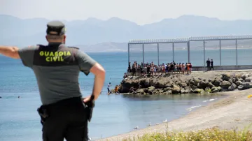 Do španělské Ceuty v Africe se snaží dostat další tisíce migrantů