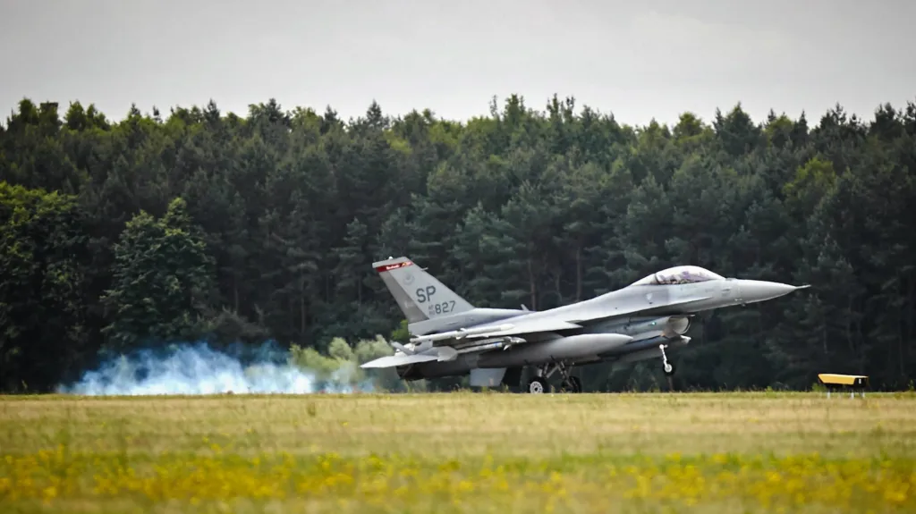 Americká stíhačka F-16