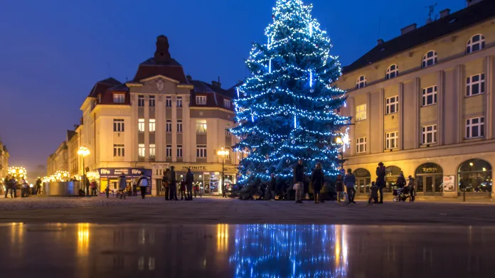 Vánoční strom v Hradci Králové