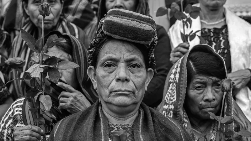 Finalista World Press Photo: Ženy z kmene Achiů u soudu