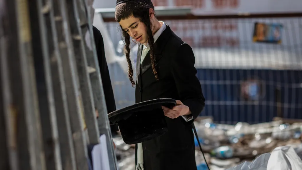 Poutní místo na hoře Meron, kde v tlačenici zemřely desítky věřících