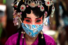 Očistný festival v Thajsku se bez čínské opery neobejde