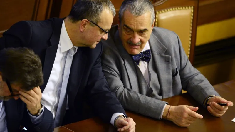 Karel Schwarzenberg a Miroslav Kalousek na schůzi Poslanecké sněmovny
