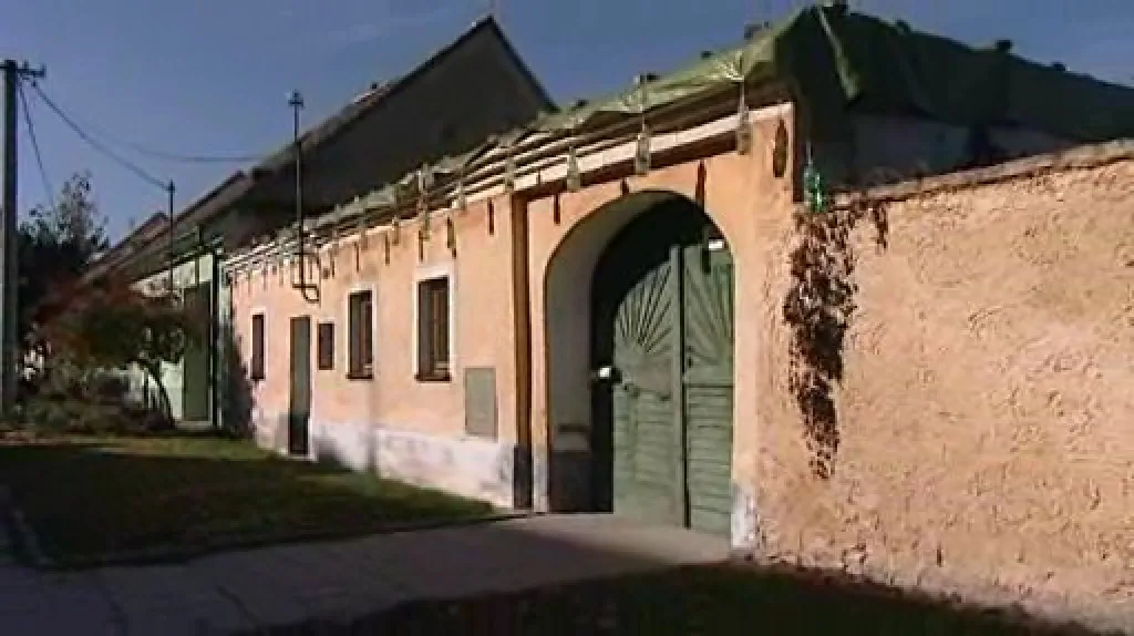 Památkově chráněný dům na Znojemsku se hroutí