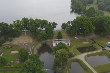 Loňské povodně odnesly z rybníků část ryb, stát majitelům vyplatí kompenzace