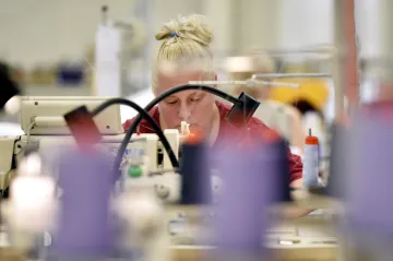 Živnostníci mohou od pondělí žádat o ošetřovné za listopad