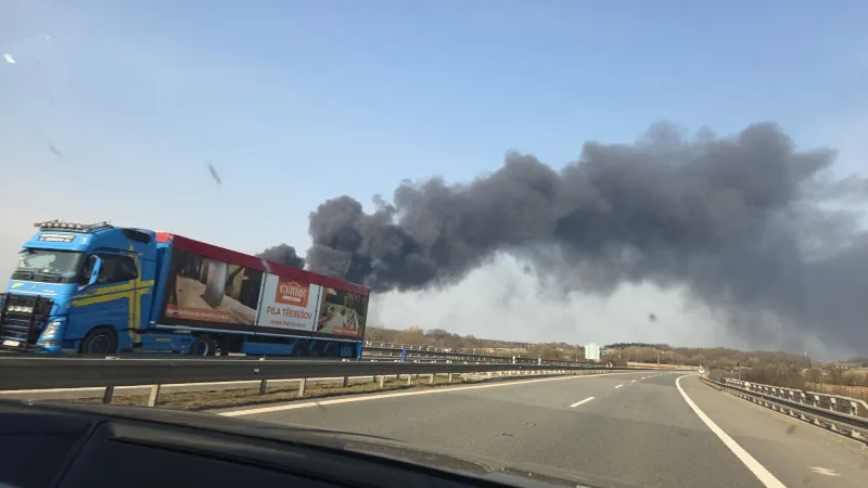 Požár skladu v Otrokovicích