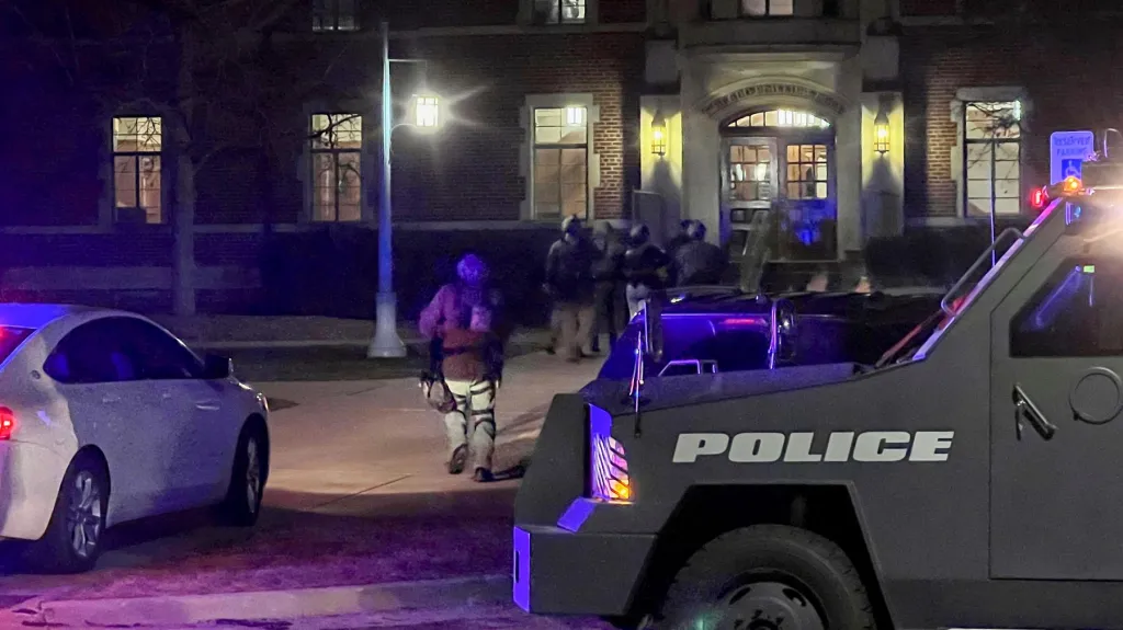 Policie zasahuje na univerzitě v Michiganu