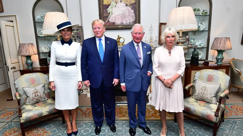 Donald Trump a princ Charles s manželkami