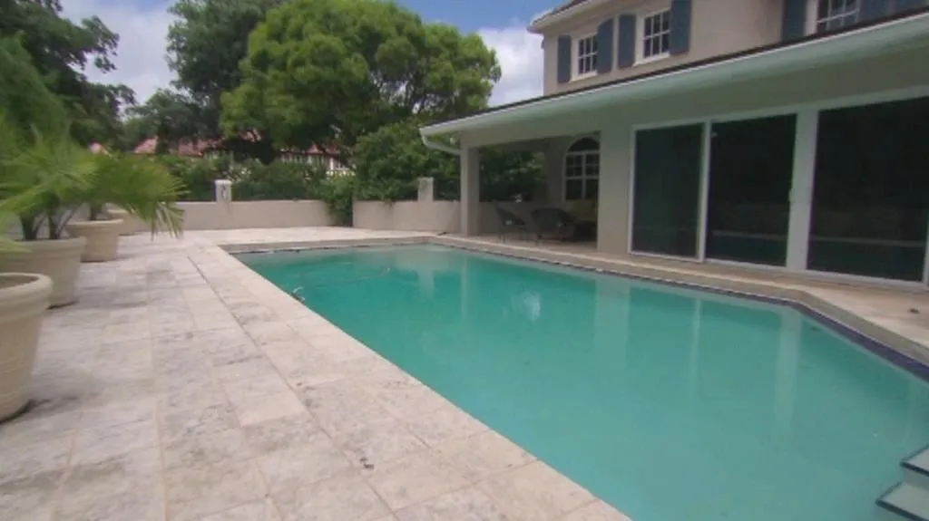 Luxusní dům s bazénem