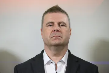 Předsedou KSČM se stal Roun, porazil Krajču a vystřídal Konečnou