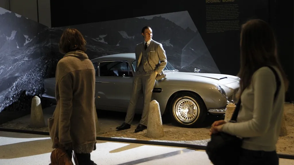 Z londýnské výstavy o Jamesi Bondovi