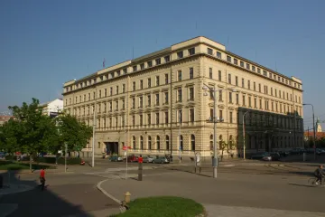 Policie po zásahu v Brně obvinila osm lidí, dva jsou ve vazbě