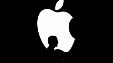 Události - Zemřel Steve Jobs