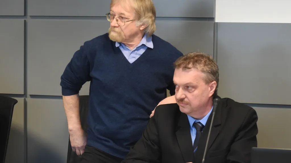 Vladimír Líčeník (vlevo) a Luděk Konvička u soudu v roce 2017