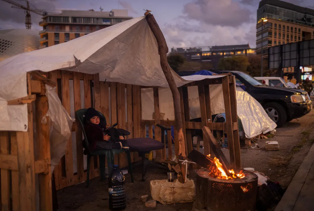 Váleční bezdomovci našli v Bejrútu improvizované útočiště