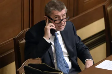 Česko bude lákat čtvrtého mobilního operátora, schválila vláda. Ale až pro budoucí síť 5G