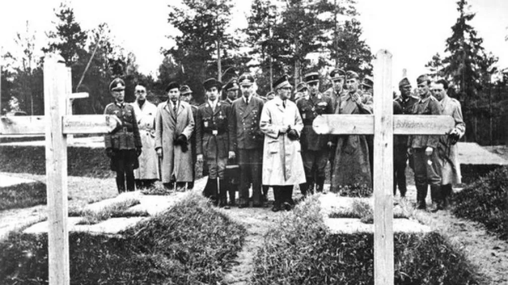 Pohřeb obětí z Katyně