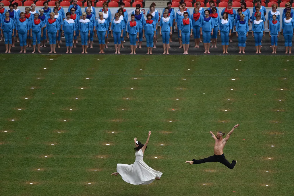 Nominace na vítěznou sérii Czech Press Photo 2018 (Sport): Tisíce sokolů na sletu v Praze