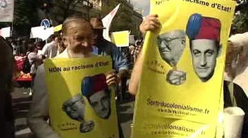 Protesty proti Sarkozyho politice