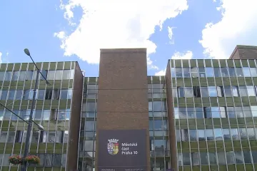 Daň z nabytí nemovitosti bude minulostí, odpočty u hypoték však zůstanou, rozhodla sněmovna