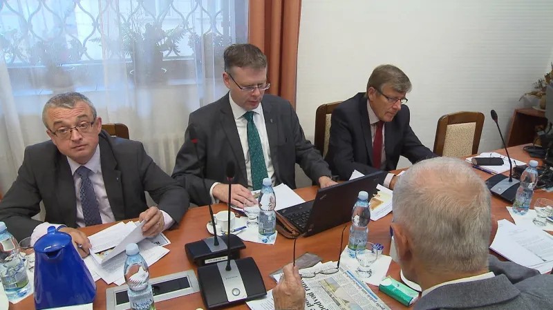 Na příští jednání si komise znovu zve bývalého redaktora MfD Marka Přibila