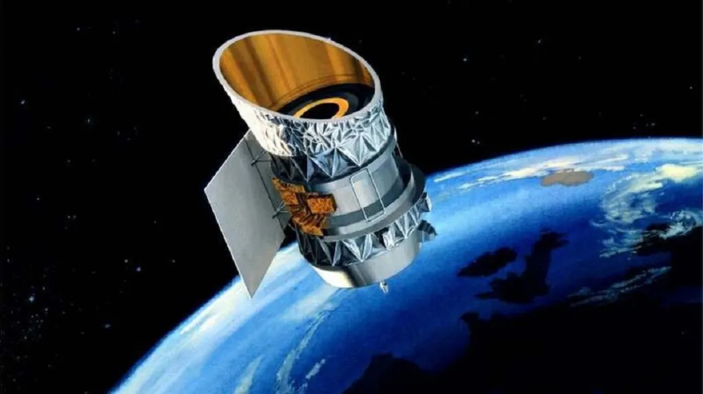 Satelit IRAS