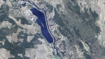 Černobylská jaderná elektrárna V. I. Lenina se začala stavět v roce 1970 v bažinaté krajině na severu Ukrajinské SSR, 18 km od města Černobyl, relativně blízko (ale i dostatečně daleko) od Kyjeva, poblíž bohatých vodních zdrojů a hlavní železnice.