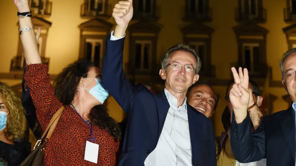 Starostou Neapole se stal Gaetano Manfredi