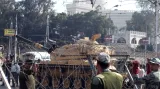 Tank před prezidentským palácem