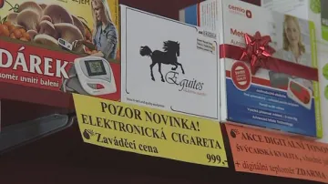 Elektronické cigarety vystavené v lékárně
