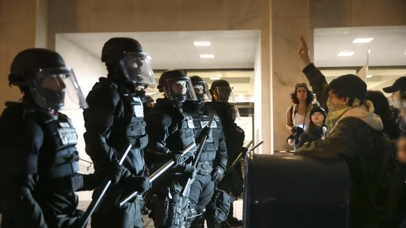 Demonstrace proti Donaldu Trumpovi v oregonském Portlandu