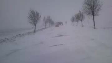Zavátá silnice mezi Pozořicemi a Holubicemi