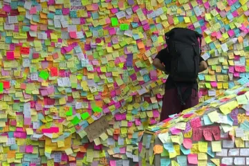 Studenti vyměnili twitter za papír, tužky a štětec