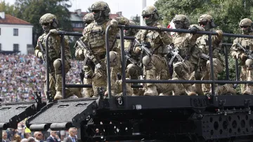 Vojenská přehlídka v Polsku