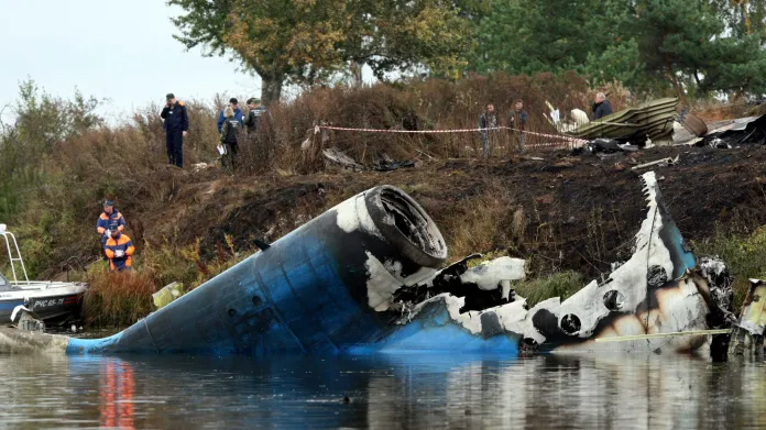 Trosky letadla havarovaného v Jaroslavli
