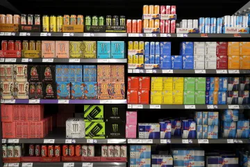 Pro děti zákaz, ve školách omezení. Návrh regulace energy drinků předělávají poslanci