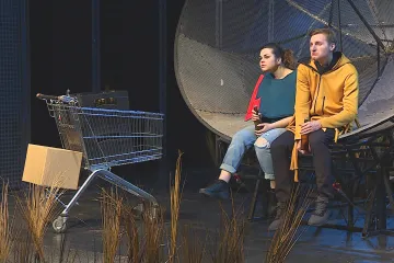 Je zemský ráj na dohled? Divadlo Reduta cestuje časem a nahlíží do budoucnosti