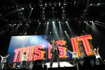 Jackson se na 14 dní vrací na pódia