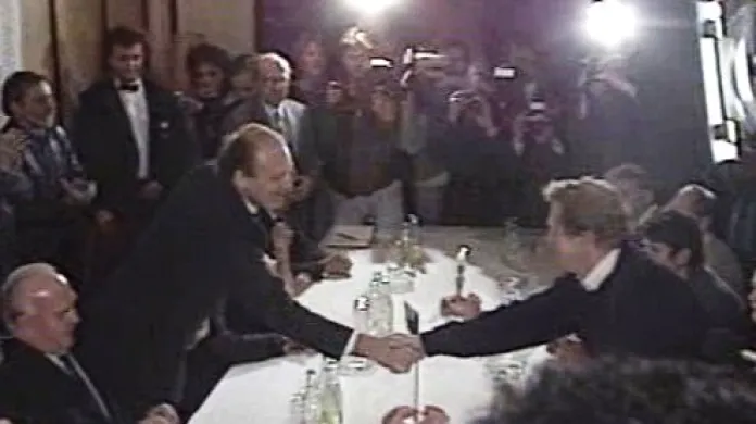 Jednání OF s komunisty v roce 1989