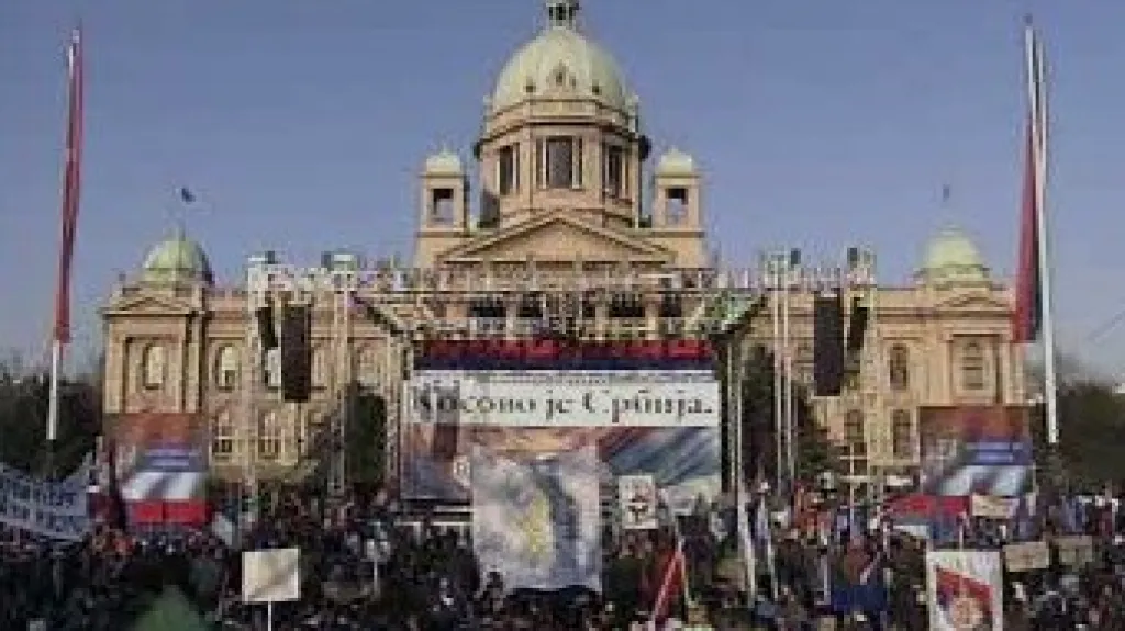 Demonstrace proti vzniku samostatného Kosova
