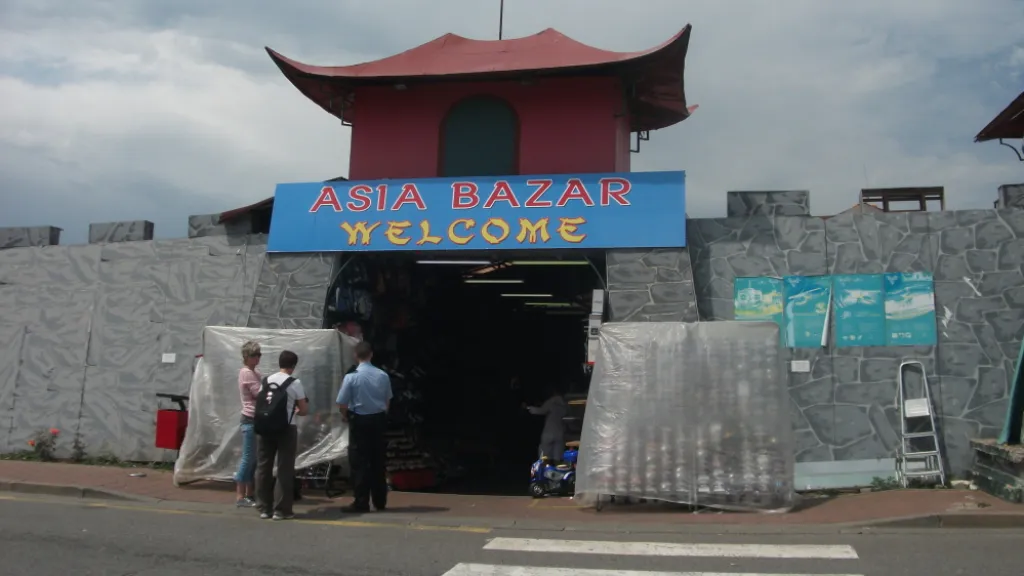 Asijská tržnice v Hatích na Znojemsku