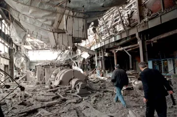 Úder na Jugoslávii zastavil genocidu v Kosovu. Zeman ho tehdy sám schválil, dnes lituje