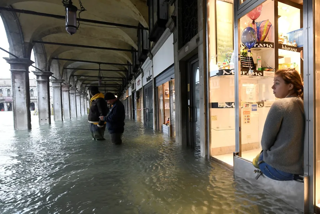 Zaplaveno tak bylo zhruba 60 % historického města