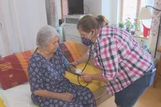 Dlouhodobě chybí zdravotní sestry, kromě nemocnic jsou potřeba v domovech pro seniory